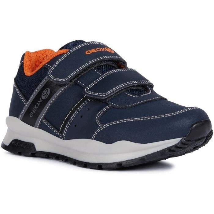les chaussures de garçon