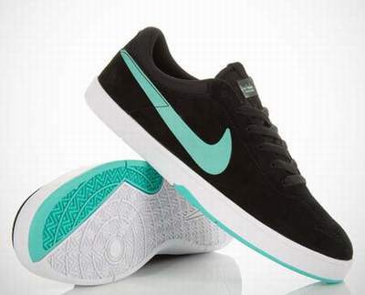 chaussure nike compensee